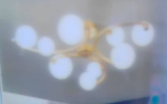 [00067] LUSTRE CERCEAUX 
8174//9